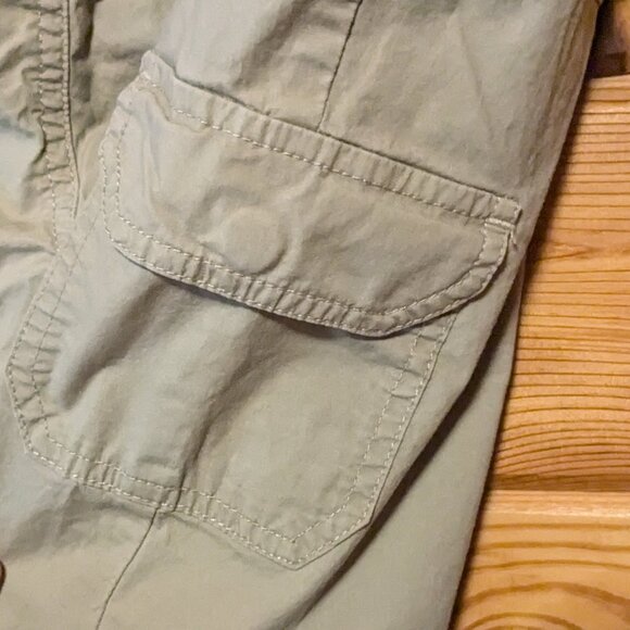 3/$15** Gloria Vanderbilt Khaki Cropped Cargo Pants - Picture 3 of 7